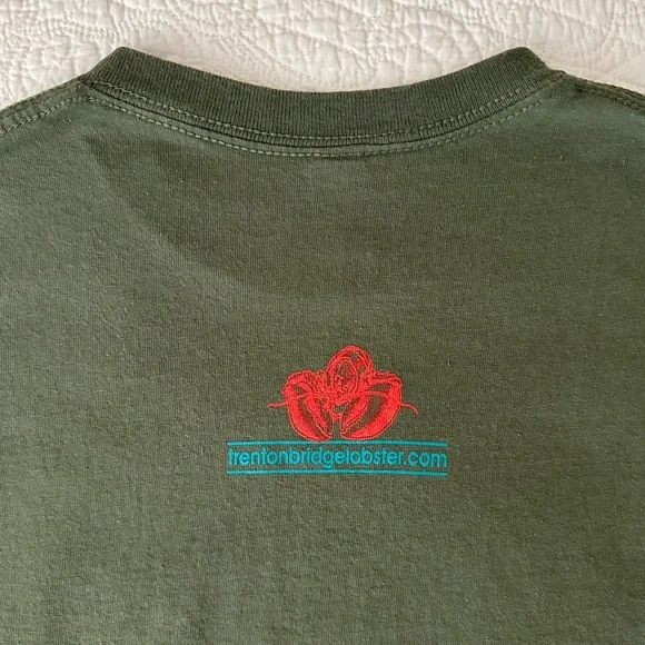 Maine Trenton Bridge Lobster Pound Graphic T-Shirt Tee Medium 🦞 - Picture 9 of 10